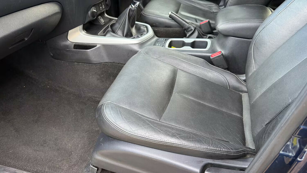 Nissan Navara Double Cab Pick Up Black #8