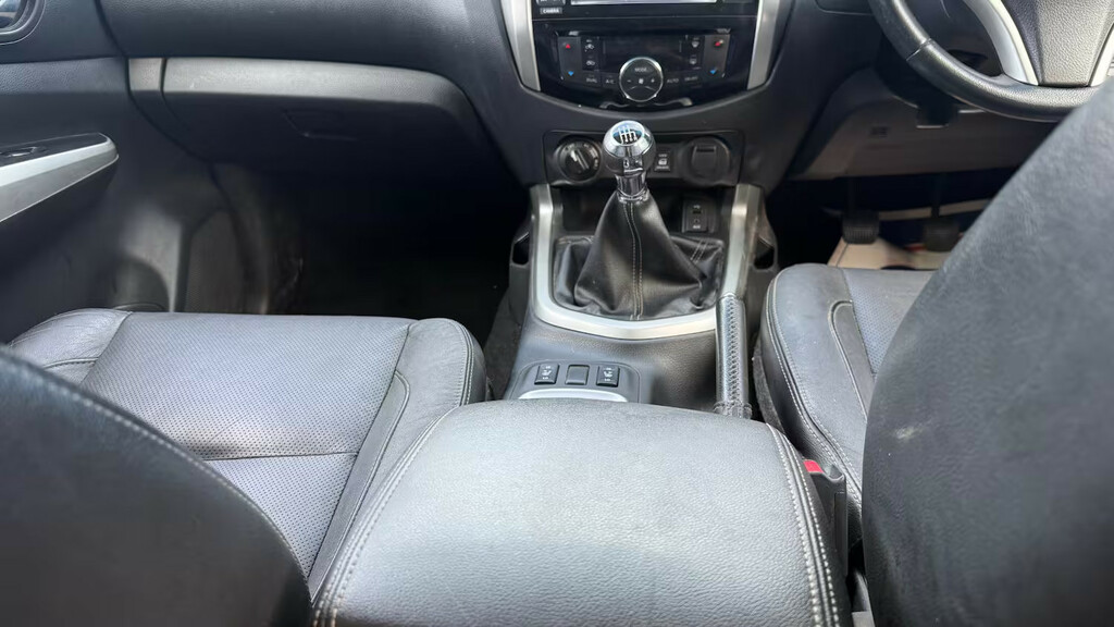 Nissan Navara Double Cab Pick Up Black #12