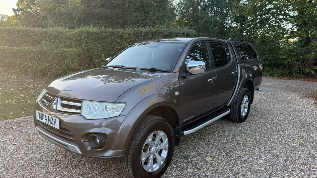 Mitsubishi L200 Double Cab Di-d Barbarian 4Wd 176Bhp Pick Up Brown