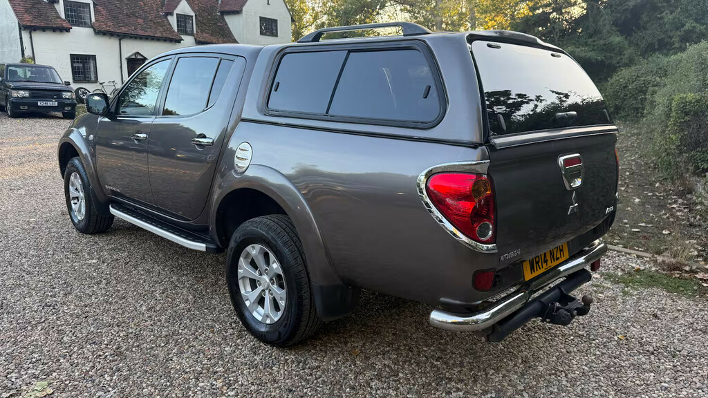 Mitsubishi L200 Double Cab Di-d Barbarian 4Wd 176Bhp Pick Up Brown #4
