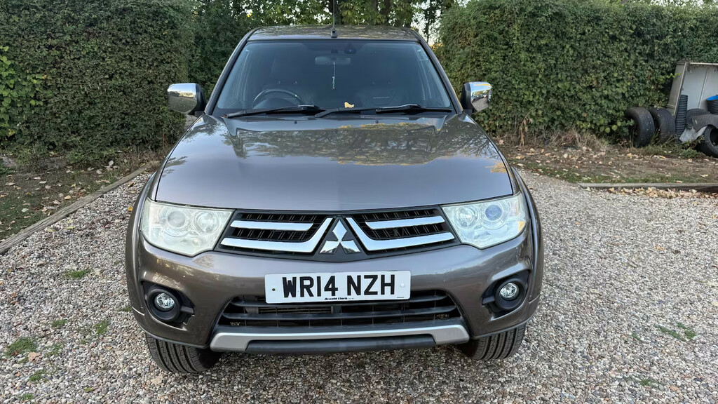 Mitsubishi L200 Double Cab Di-d Barbarian 4Wd 176Bhp Pick Up Brown #2