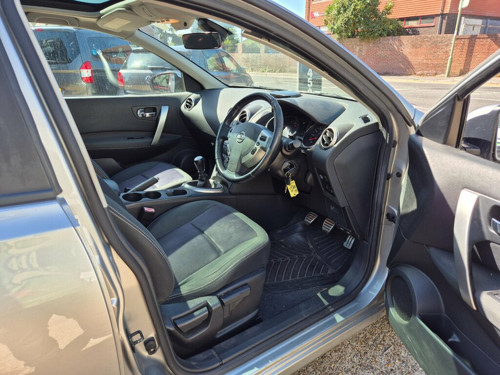Nissan Qashqai Acenta Black #5