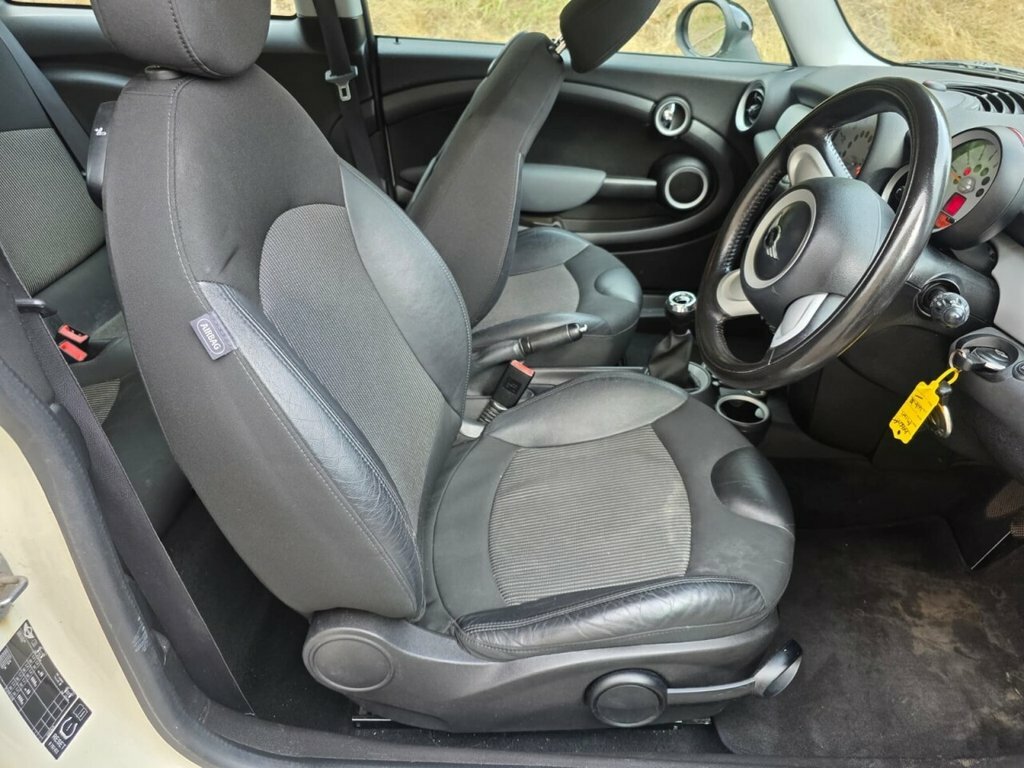 Mini Hatch Back Euro 5 98 Ps White #52