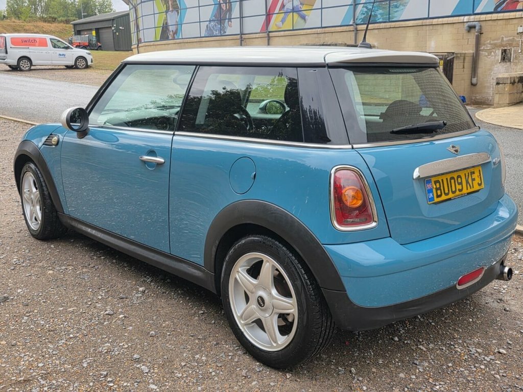 Mini Hatch Back Euro 4 120 Ps White #81
