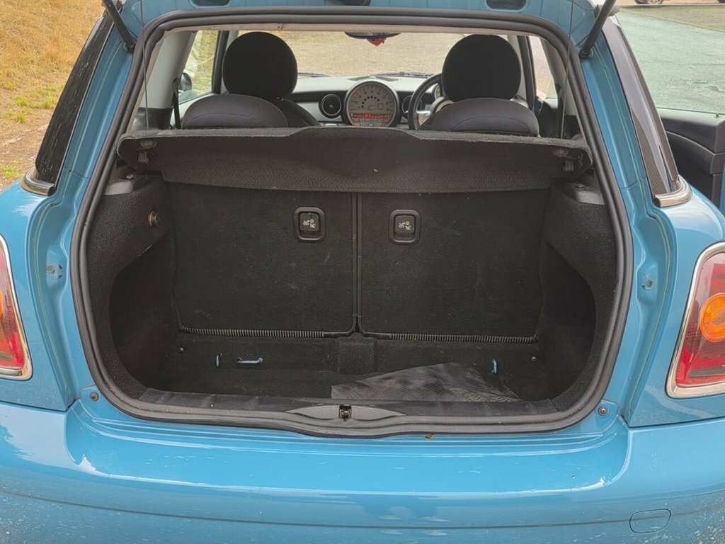 Mini Hatch Back Euro 4 120 Ps White #65