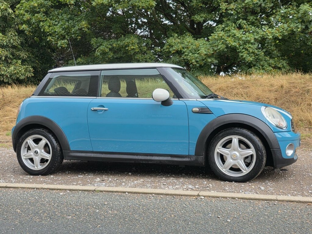Mini Hatch Back Euro 4 120 Ps White #3