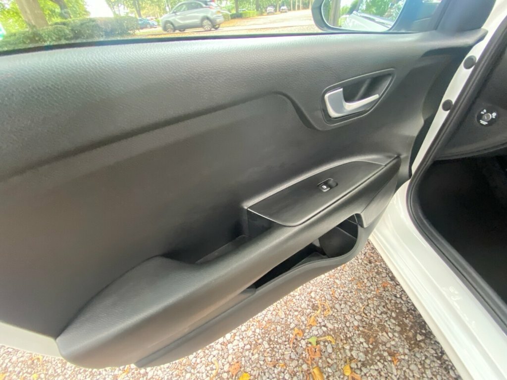 Kia RIO 1.25 1 Silver #24