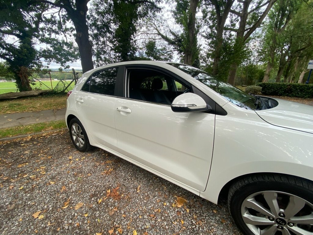 Kia RIO 1L 3 White #3