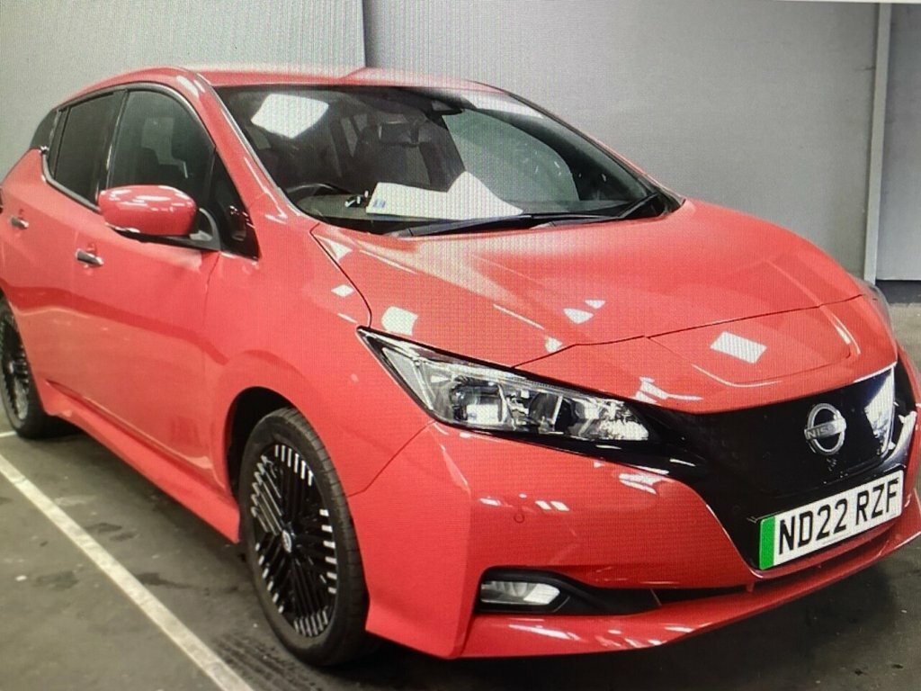 Nissan Leaf Hatchback Red