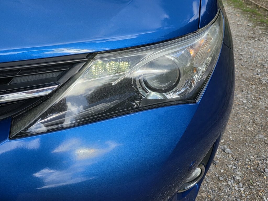 Toyota Auris 1.6 V-matic Icon Multidrive S #47