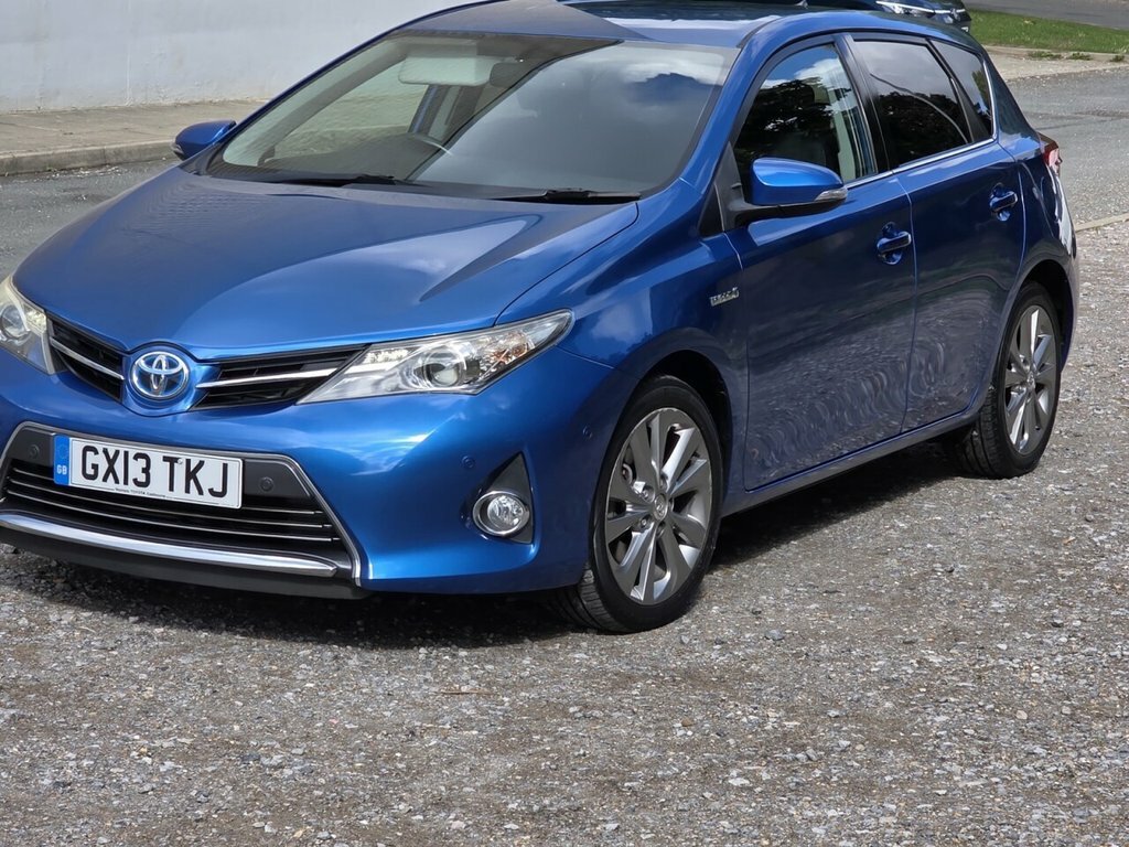 Toyota Auris 1.6 V-matic Icon Multidrive S #4