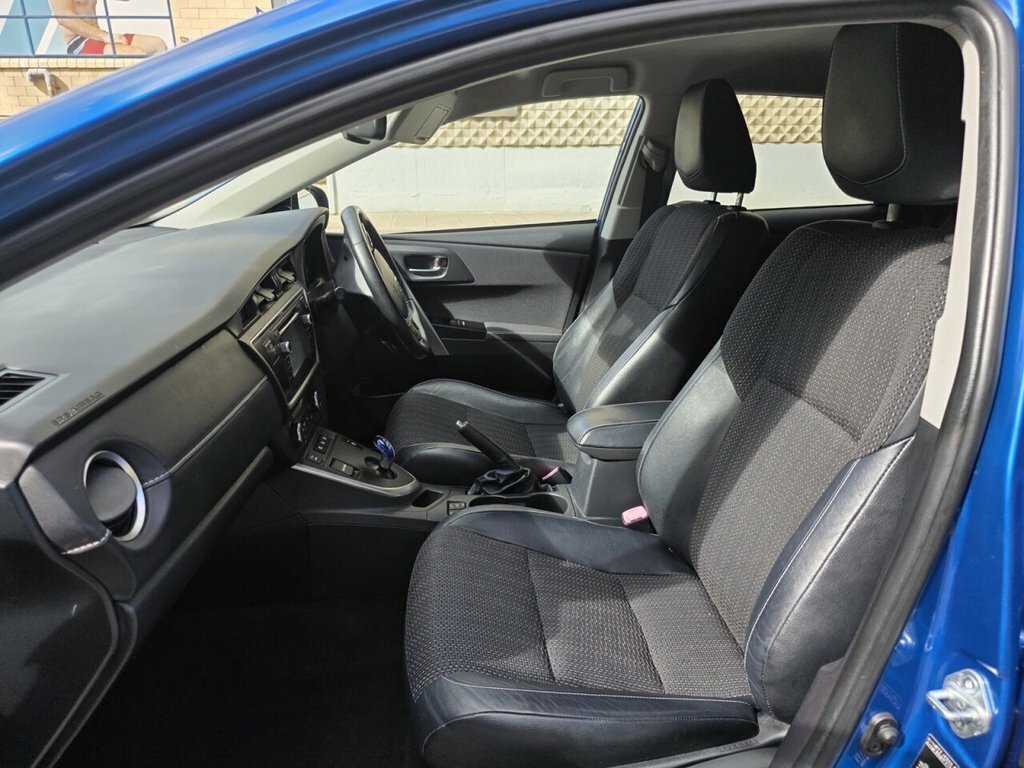 Toyota Auris 1.6 V-matic Icon Multidrive S #51