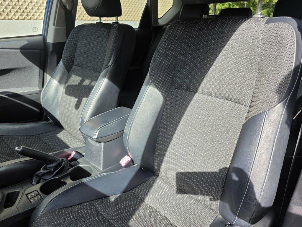 Toyota Auris 1.6 V-matic Icon Multidrive S #53