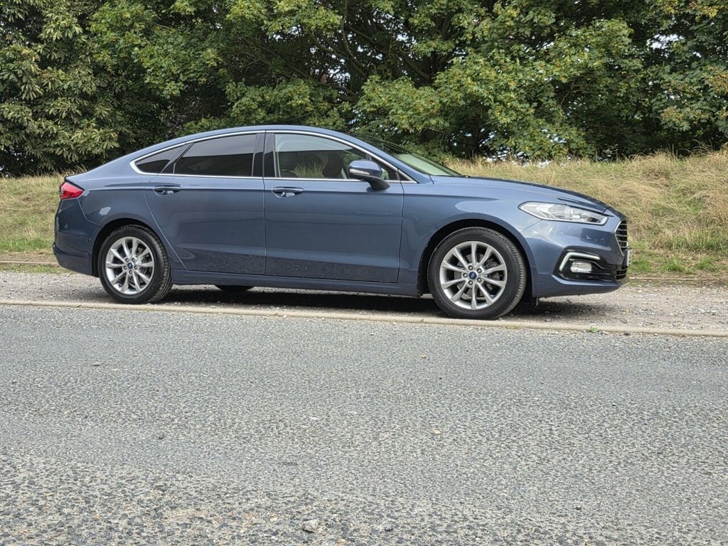 Ford Mondeo 2L Zetec Edition Blue