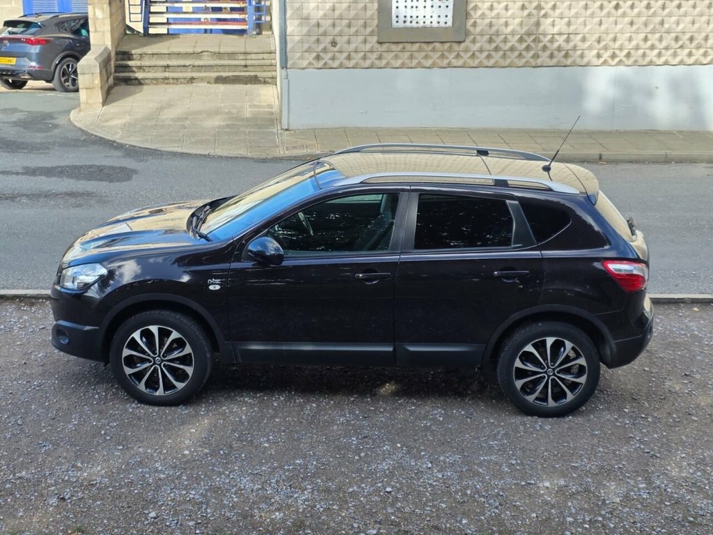Nissan Qashqai Acenta Red #19