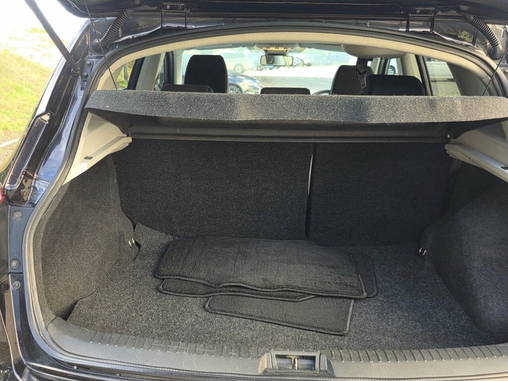 Nissan Qashqai Acenta Red #78