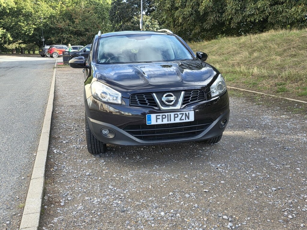 Nissan Qashqai Acenta Red #104