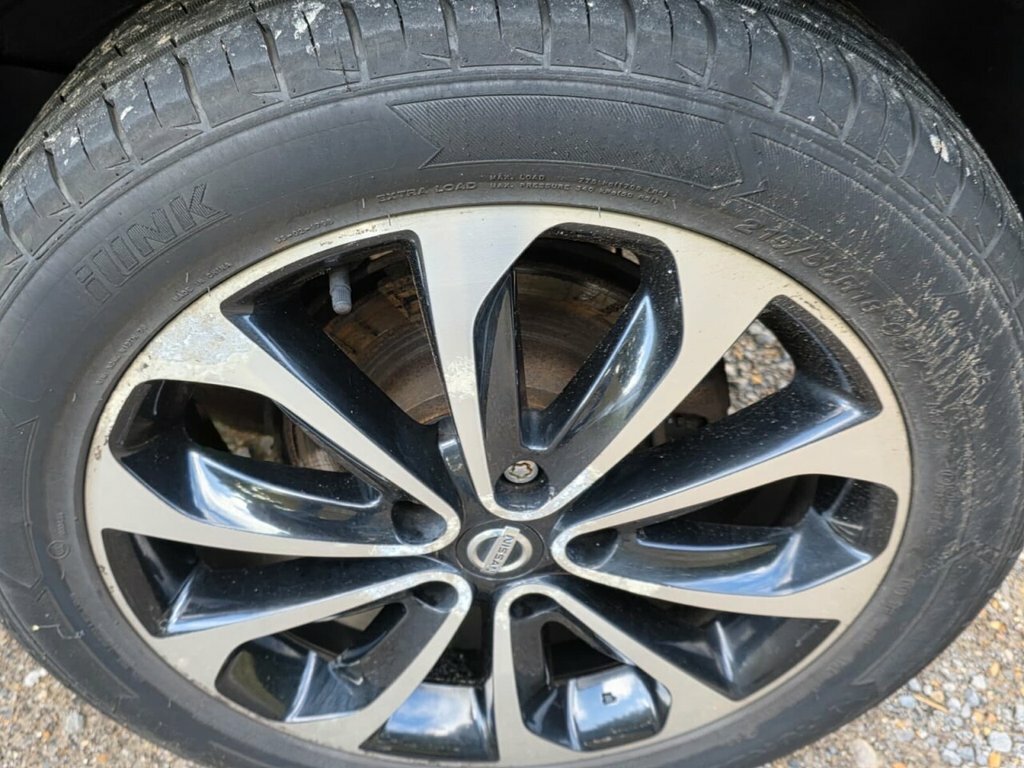 Nissan Qashqai Acenta Red #25