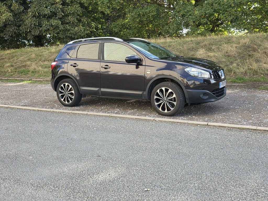 Nissan Qashqai Acenta Red #105