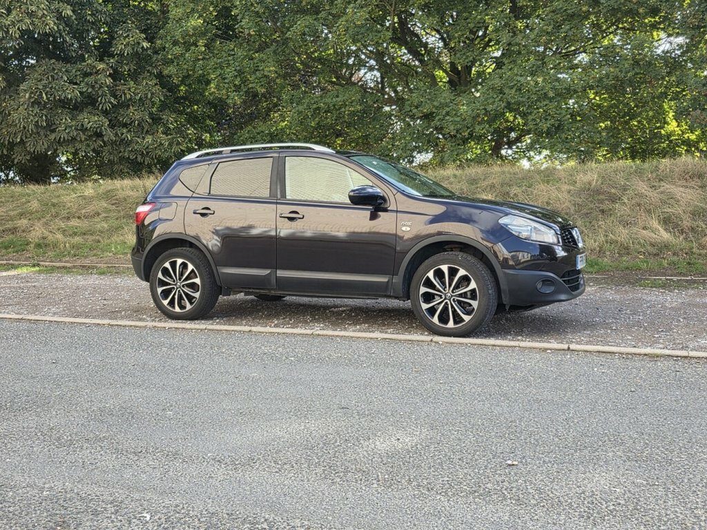 Nissan Qashqai Acenta Red #57