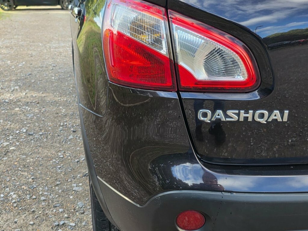 Nissan Qashqai Acenta Red #26