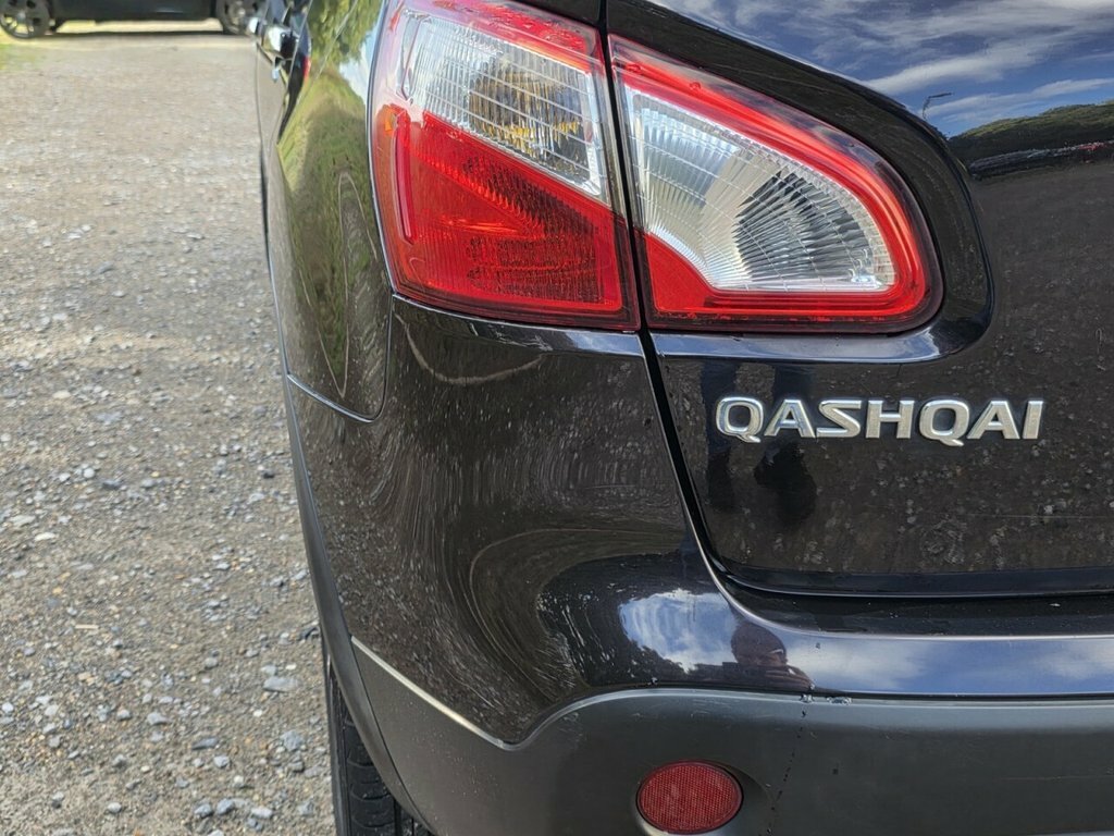 Nissan Qashqai Acenta Red #101