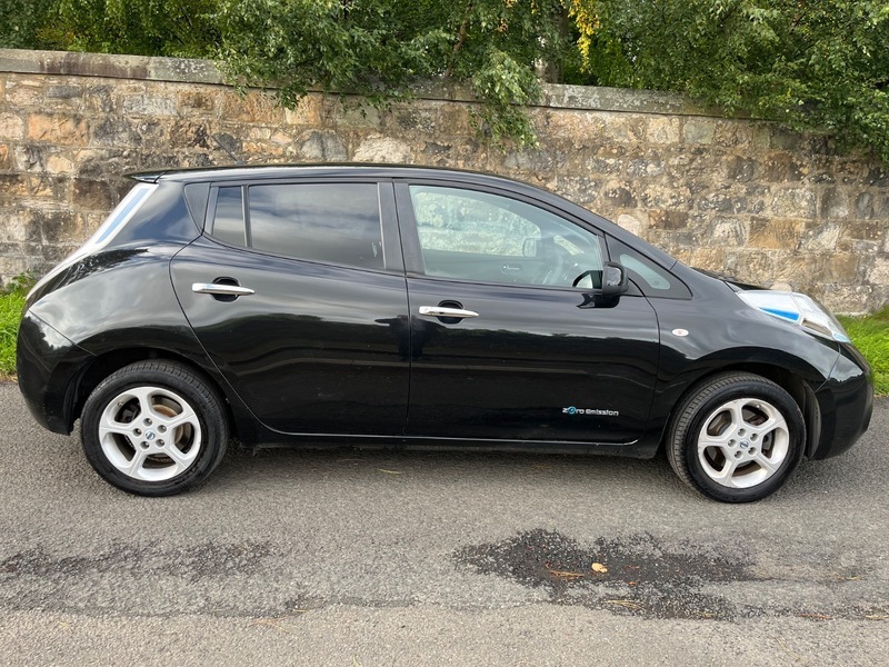 Nissan Leaf Acenta Black #2