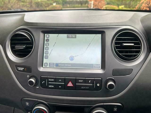 Hyundai I10 1.2 Premium White #17