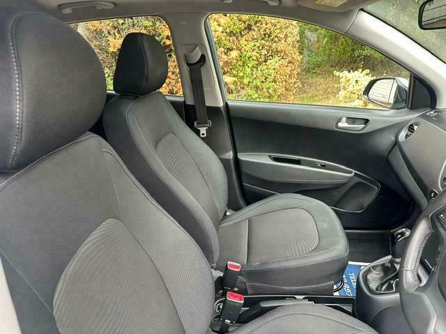 Hyundai I10 1.2 Premium White #11