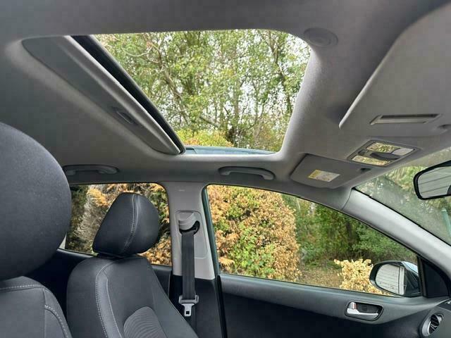 Hyundai I10 1.2 Premium White #14