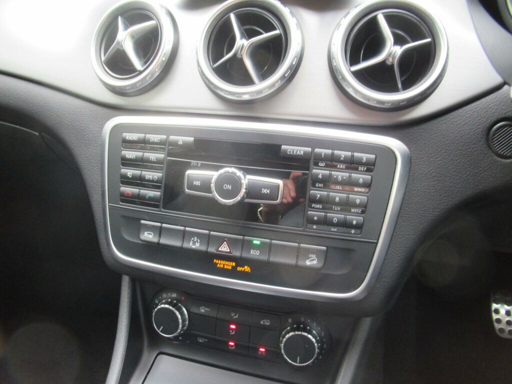 Mercedes-Benz GLA Class 200 Se Executive Cdi #21