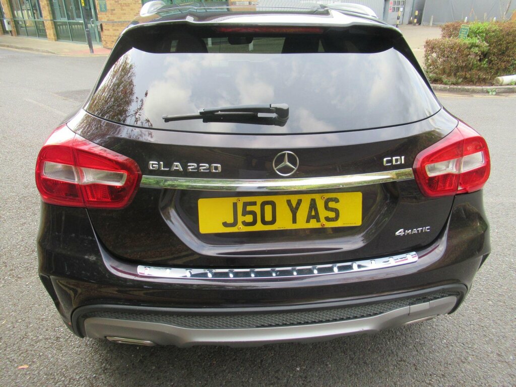 Mercedes-Benz GLA Class 200 Se Executive Cdi #8