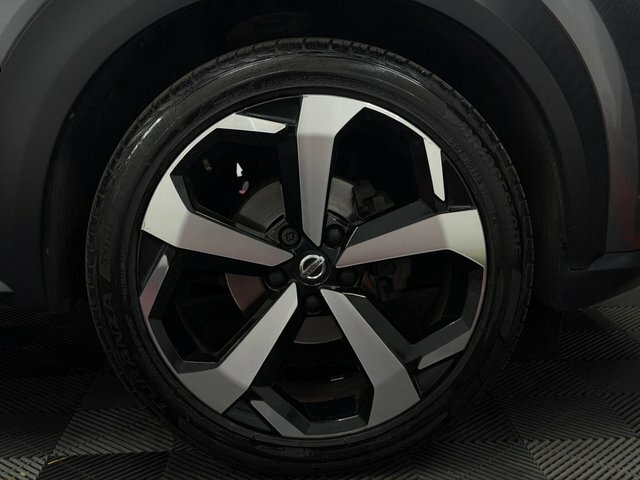 Nissan Juke Hatchback #21