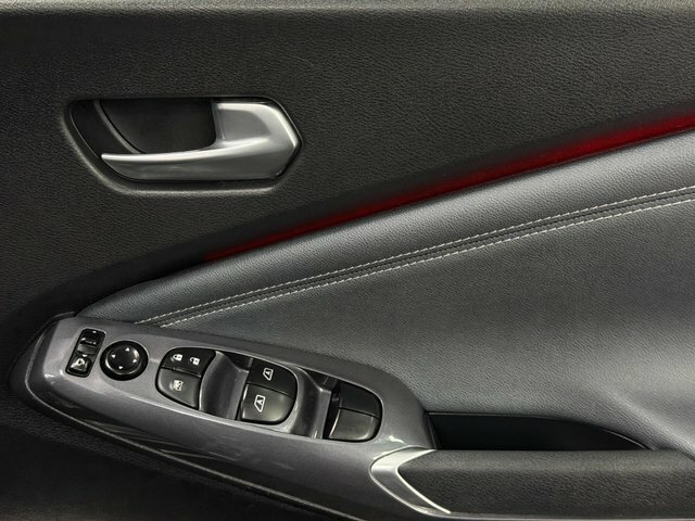 Nissan Juke Hatchback #18