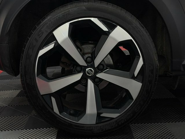 Nissan Juke Hatchback #23