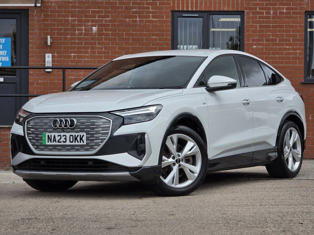 Audi Q4 E Tron Suv NA23OKK White #5