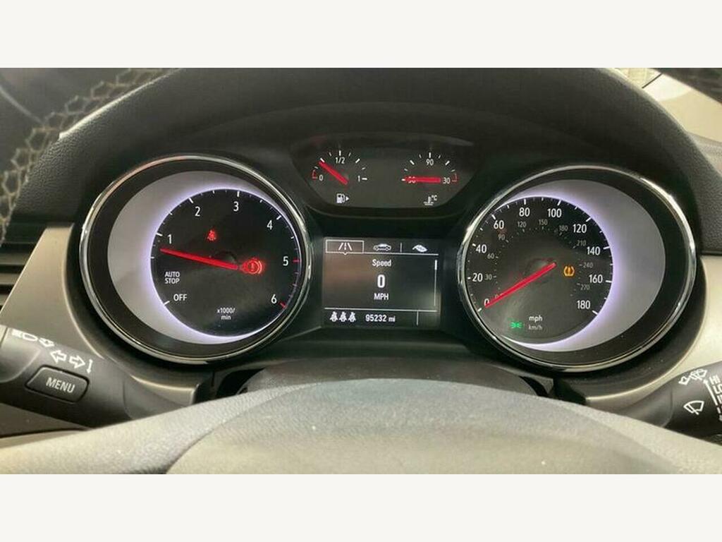 Vauxhall Astra 1.4T 16V 125 Design Hatchback Red #11