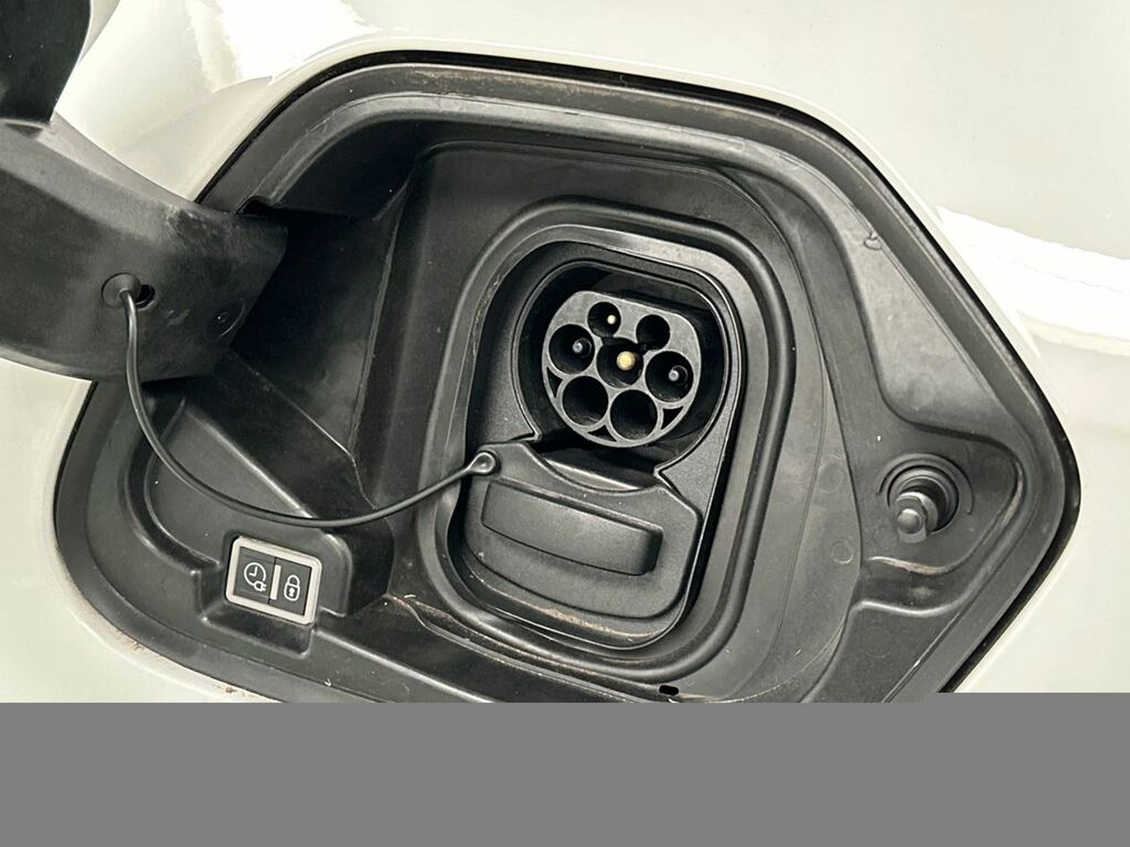 Vauxhall Corsa-e 100Kw Se Nav Premium 50Kwh 7.4Kwch White #4