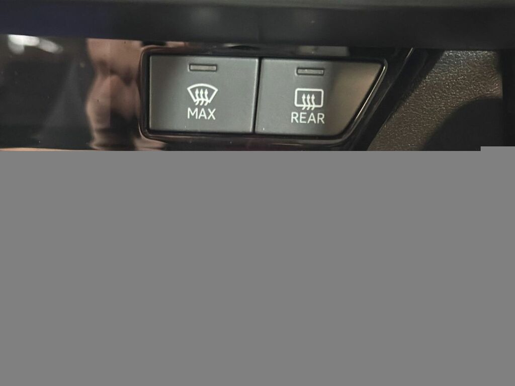 Audi A3 35 Tfsi Edition 1 S Tronic HG23YWA Blue #2