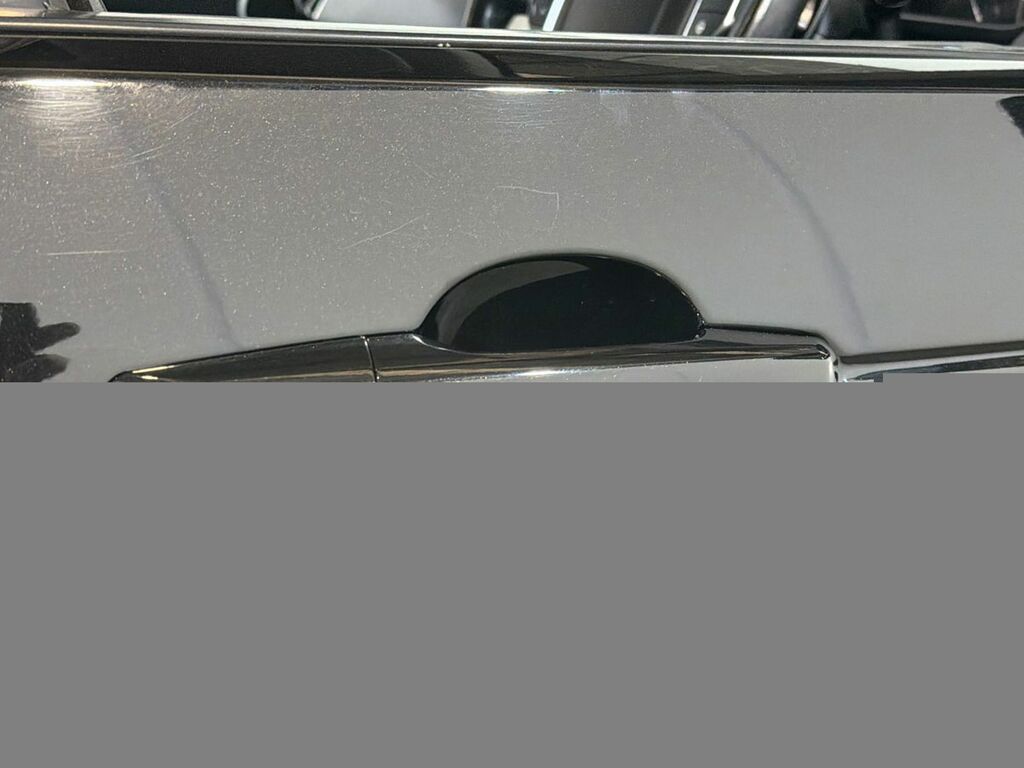 Land Rover Discovery 2.0 Sd4 Hse Black #4