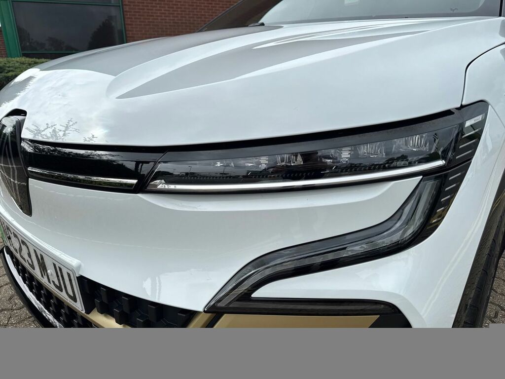 Renault Megane E-Tech Ev60 160Kw Iconic 60Kwh Optimum Charge White #4