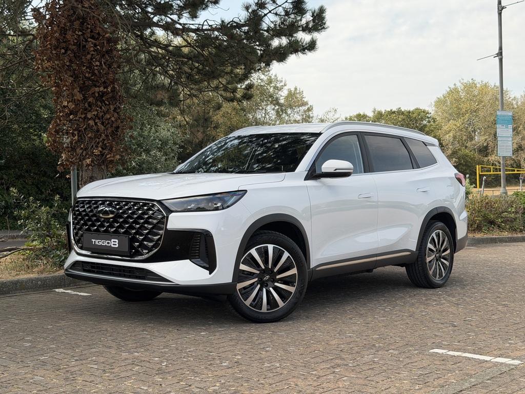 Chery Tiggo 8 1.5T Phev Summit Dht White #4