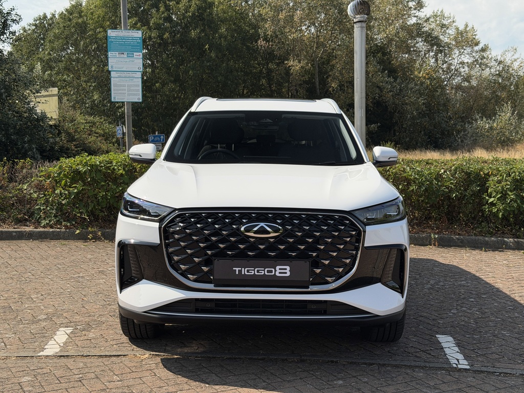 Chery Tiggo 8 1.5T Phev Summit Dht White #3