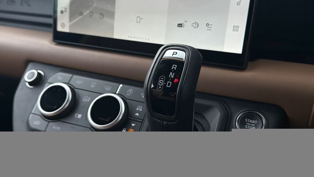 Land Rover Defender 90 3.0 D250 X-dynamic Hse 90  #3