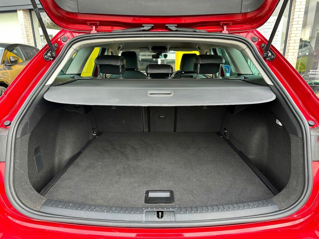 Seat Leon 2.0 Tdi 150 Xcellence GY73CMX Red #5