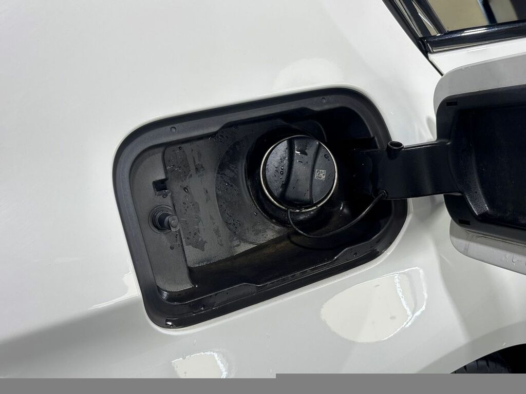 BMW 5 Series 540I Xdrive M Sport Saloon White #2