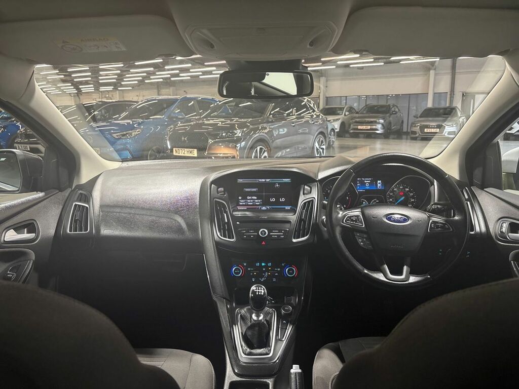 Ford Focus 1.0 Ecoboost 125 Zetec 2016 Grey #27