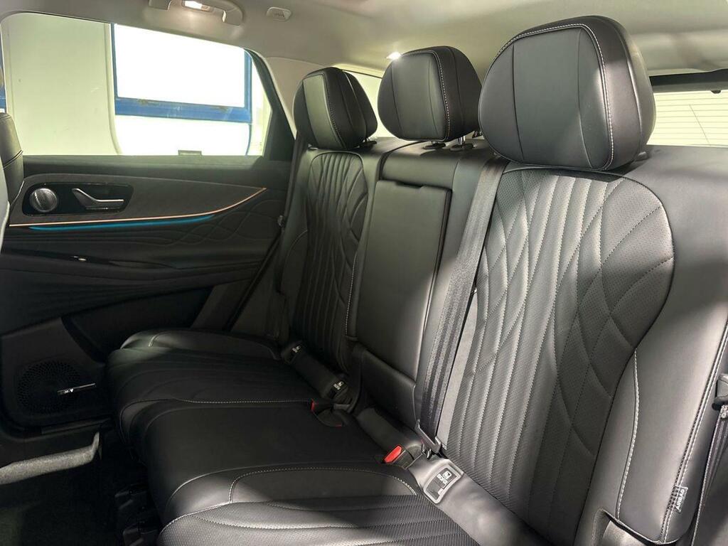 JAECOO 8 1.5T Shs Executive 6 Seater Black #45