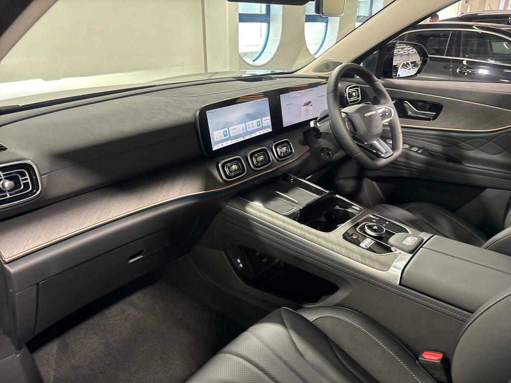JAECOO 8 1.5T Shs Executive 6 Seater Black #43