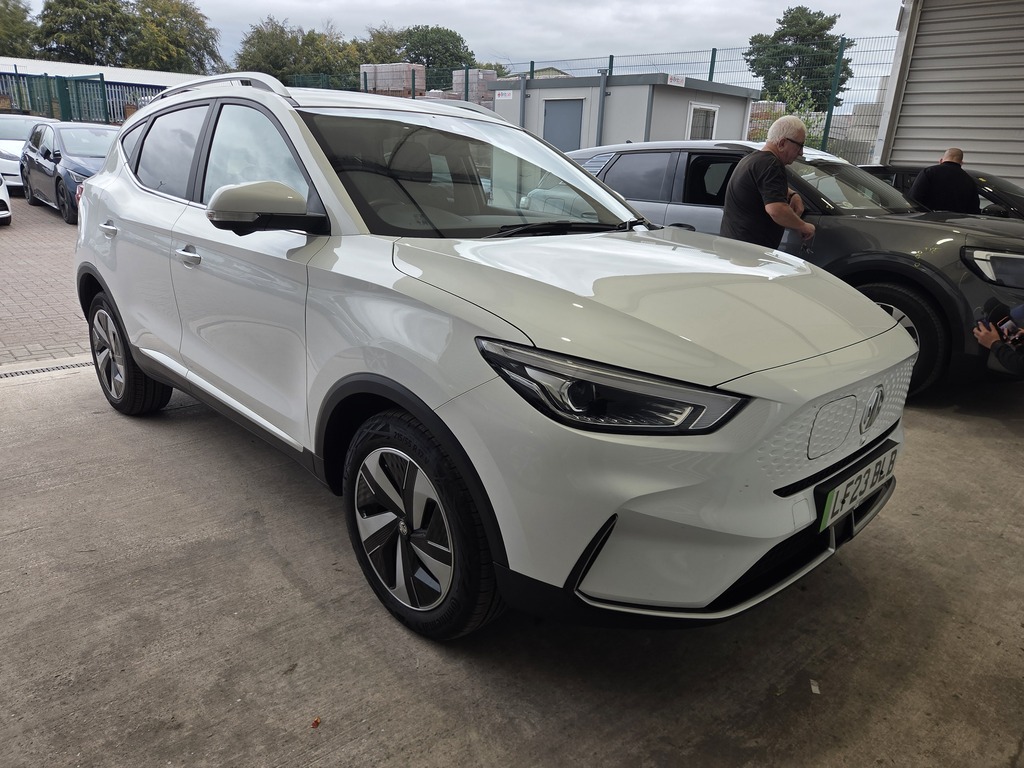 MG ZS 72.6Kwh Trophy Long Range 